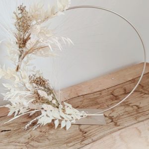 Couronne de fleurs séchées